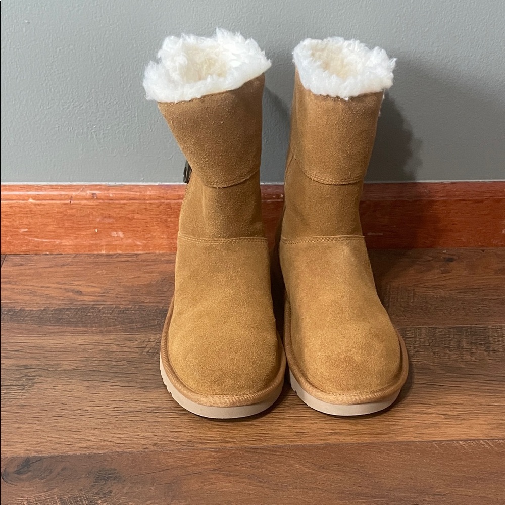 Kookaburra by Ugg boots size 7